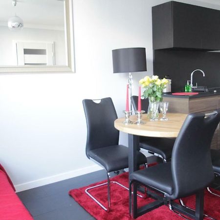Fantastyczny Apartament Krolewska Варшава Екстериор снимка