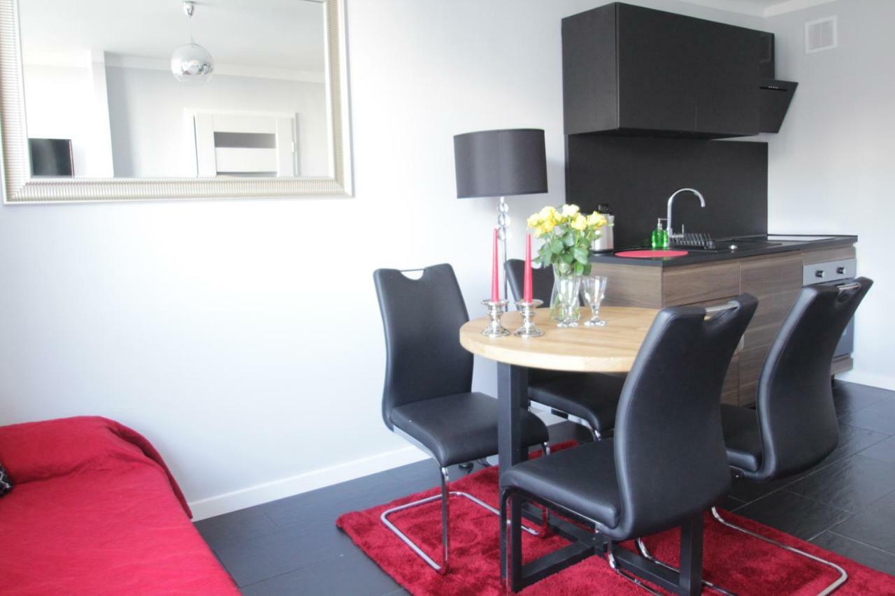Fantastyczny Apartament Krolewska Варшава Екстериор снимка